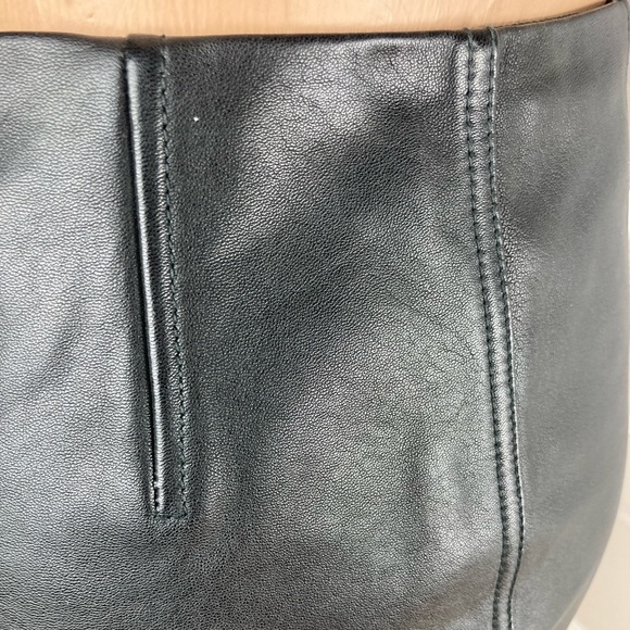 Aritzia Wilfred Free Black Leather (Real) Mini Skirt - Size 2 - Picture 8 of 15